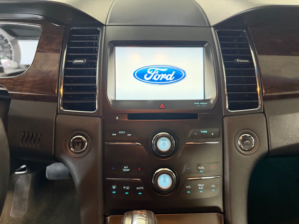 Photo 30 of this FORD TAURUS