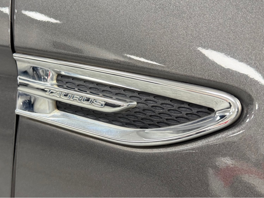 Photo 48 of this FORD TAURUS