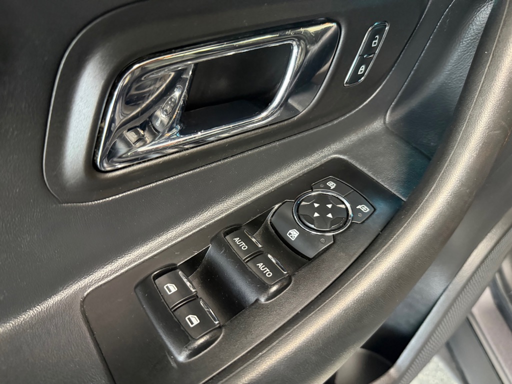 Photo 43 of this FORD TAURUS