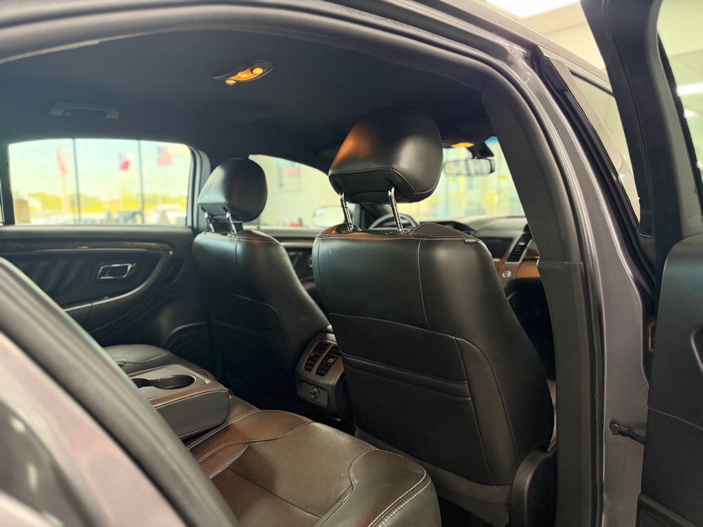 Photo 24 of this FORD TAURUS