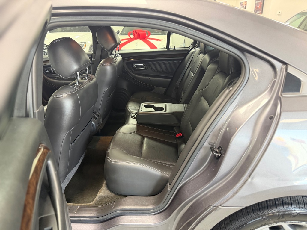 Photo 27 of this FORD TAURUS
