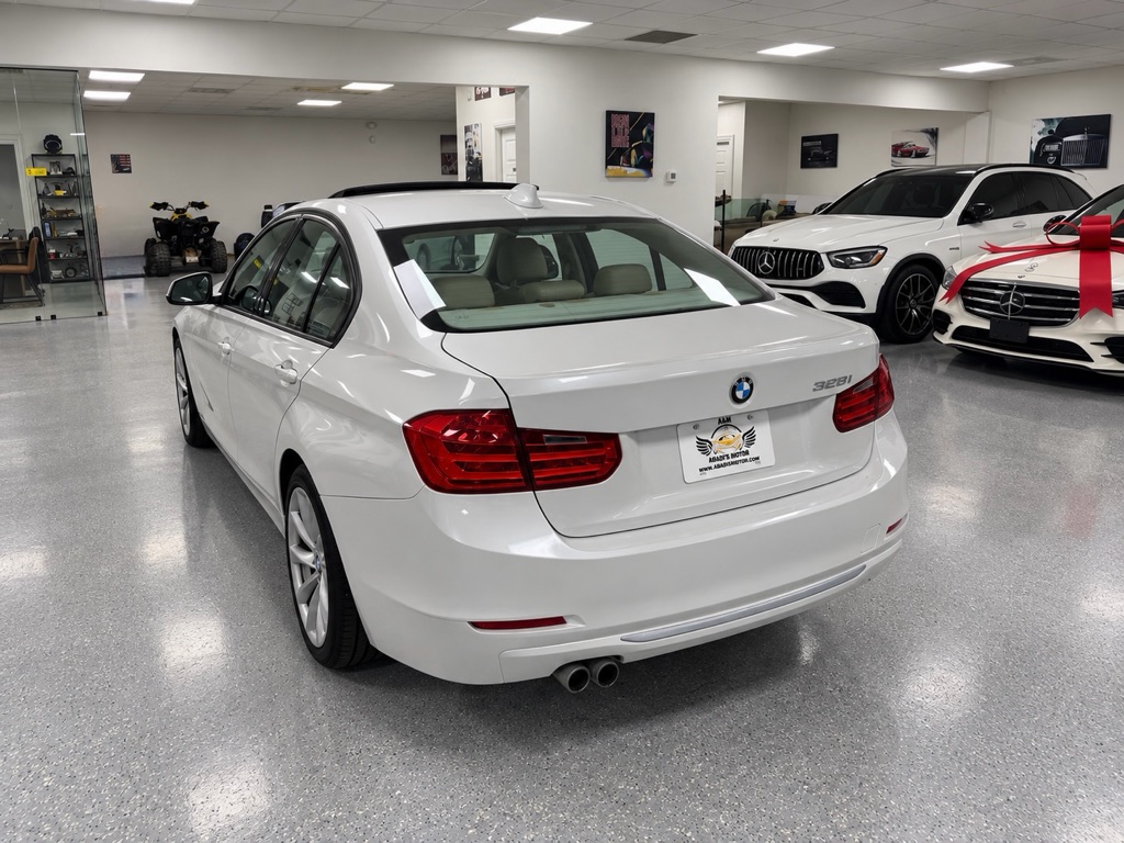 Photo 6 of this BMW 3 SERIES