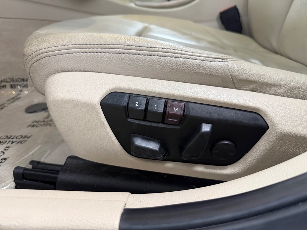 Photo 52 of this BMW 3 SERIES