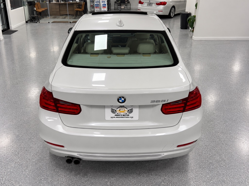Photo 8 of this BMW 3 SERIES