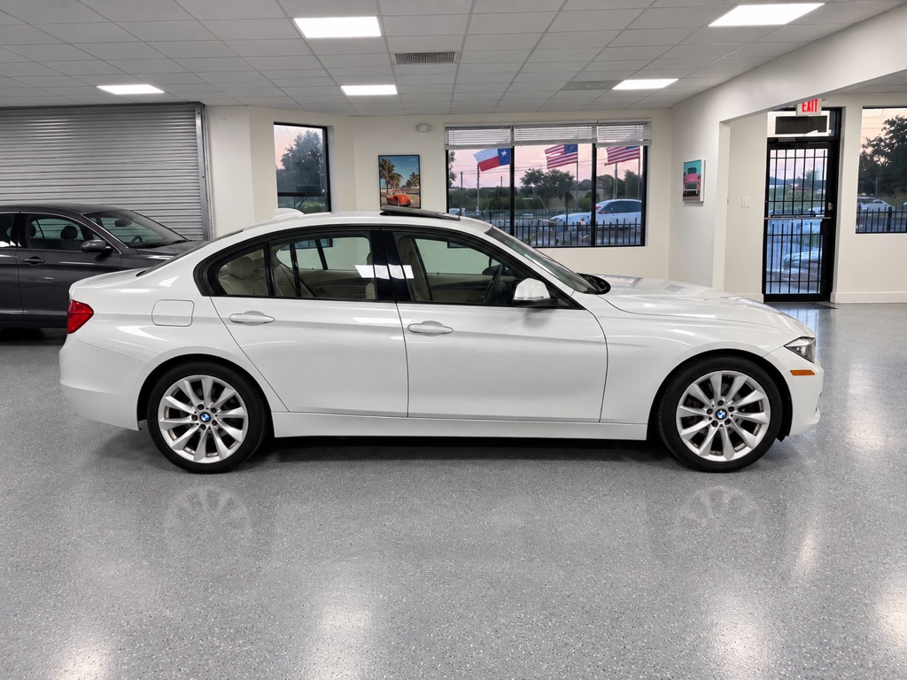 Photo 11 of this BMW 3 SERIES