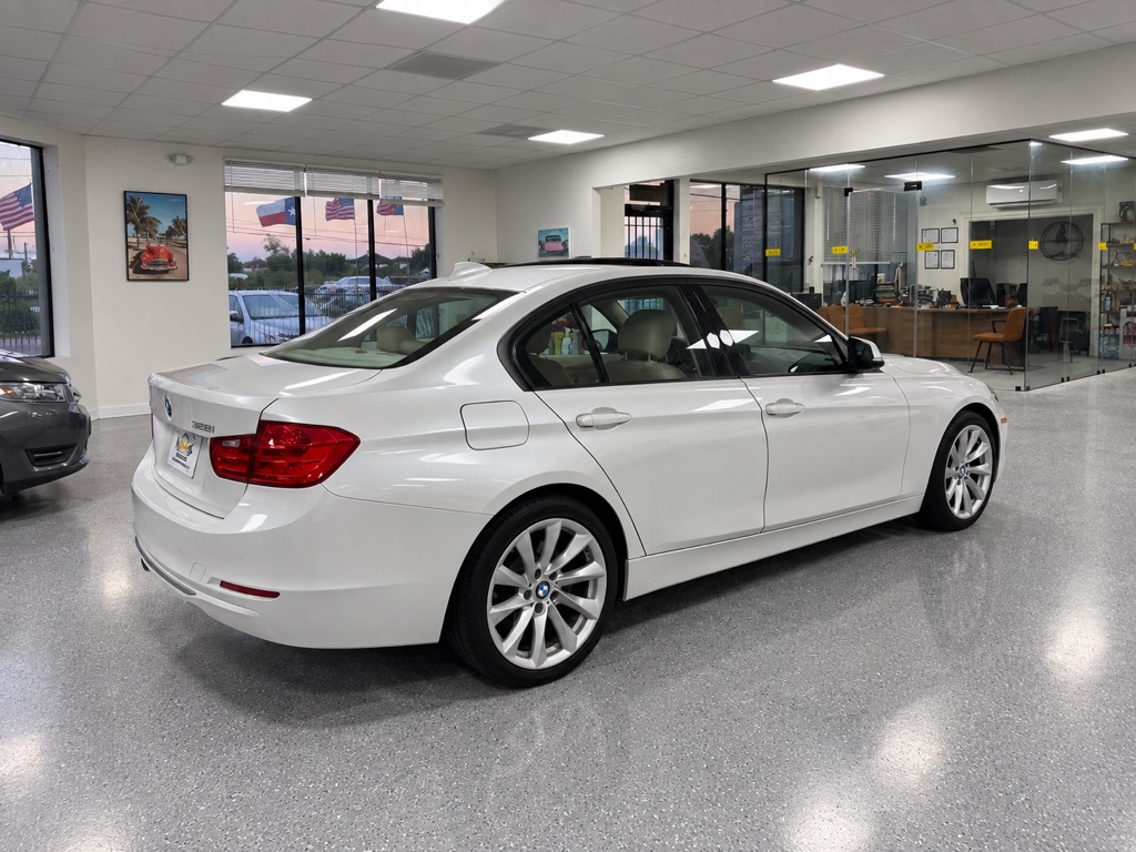 Photo 10 of this BMW 3 SERIES