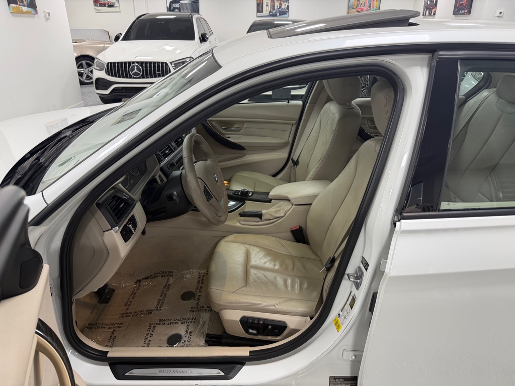 Photo 34 of this BMW 3 SERIES