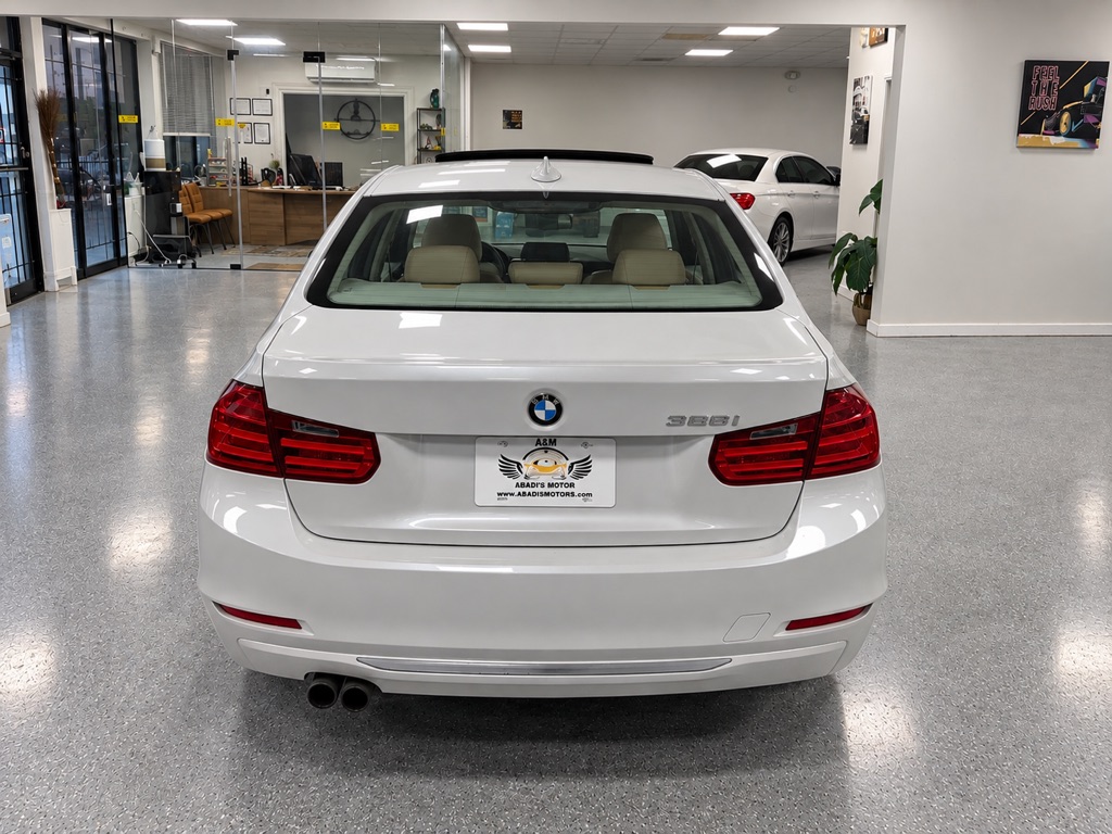 Photo 7 of this BMW 3 SERIES