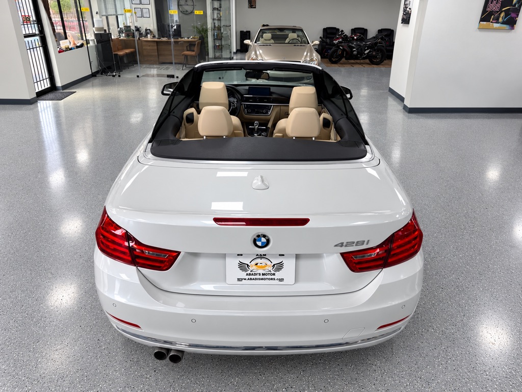 Photo 8 of this BMW 4 SERIES