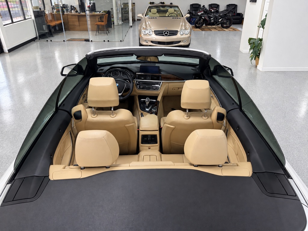 Photo 23 of this BMW 4 SERIES