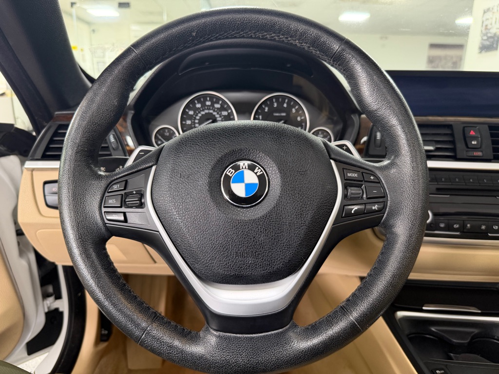 Photo 40 of this BMW 4 SERIES