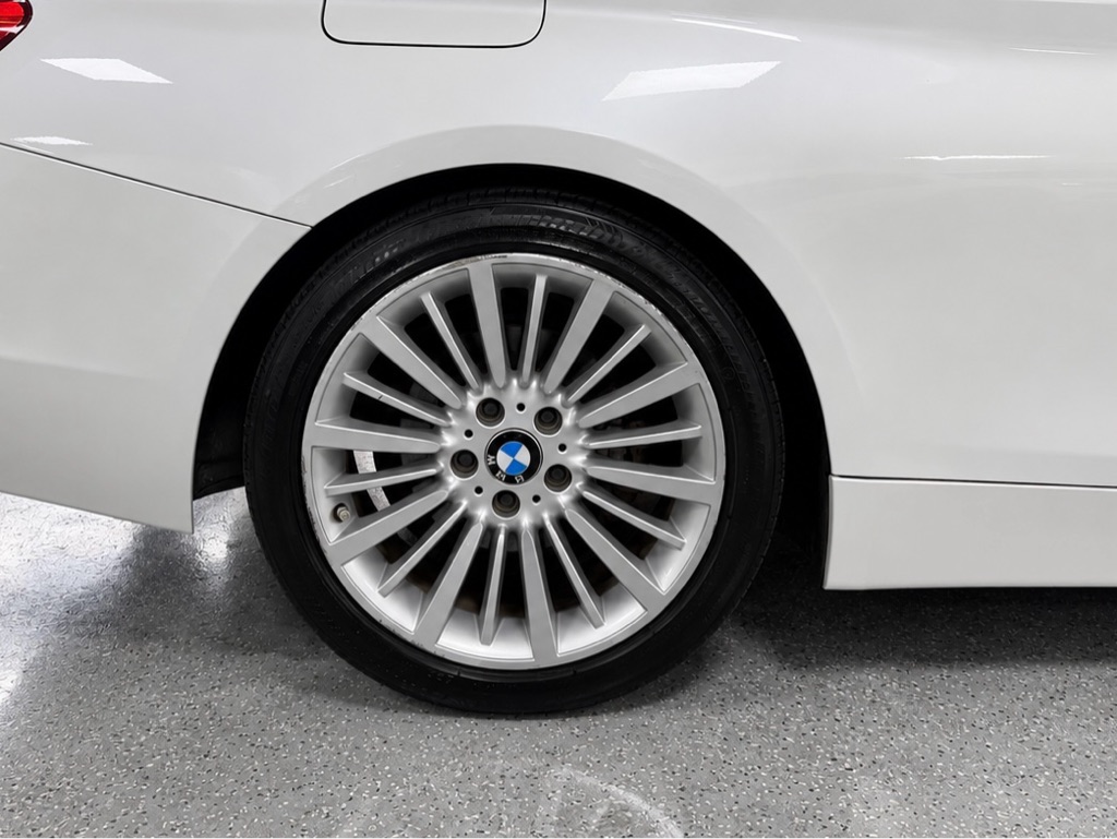 Photo 20 of this BMW 4 SERIES