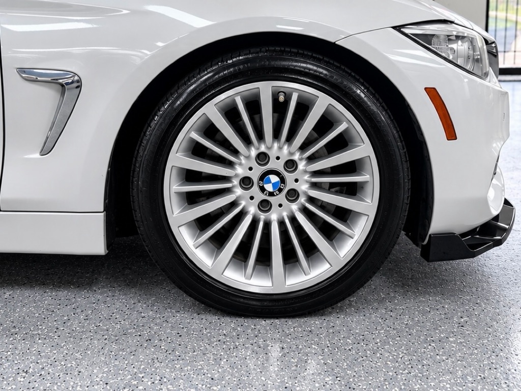 Photo 19 of this BMW 4 SERIES