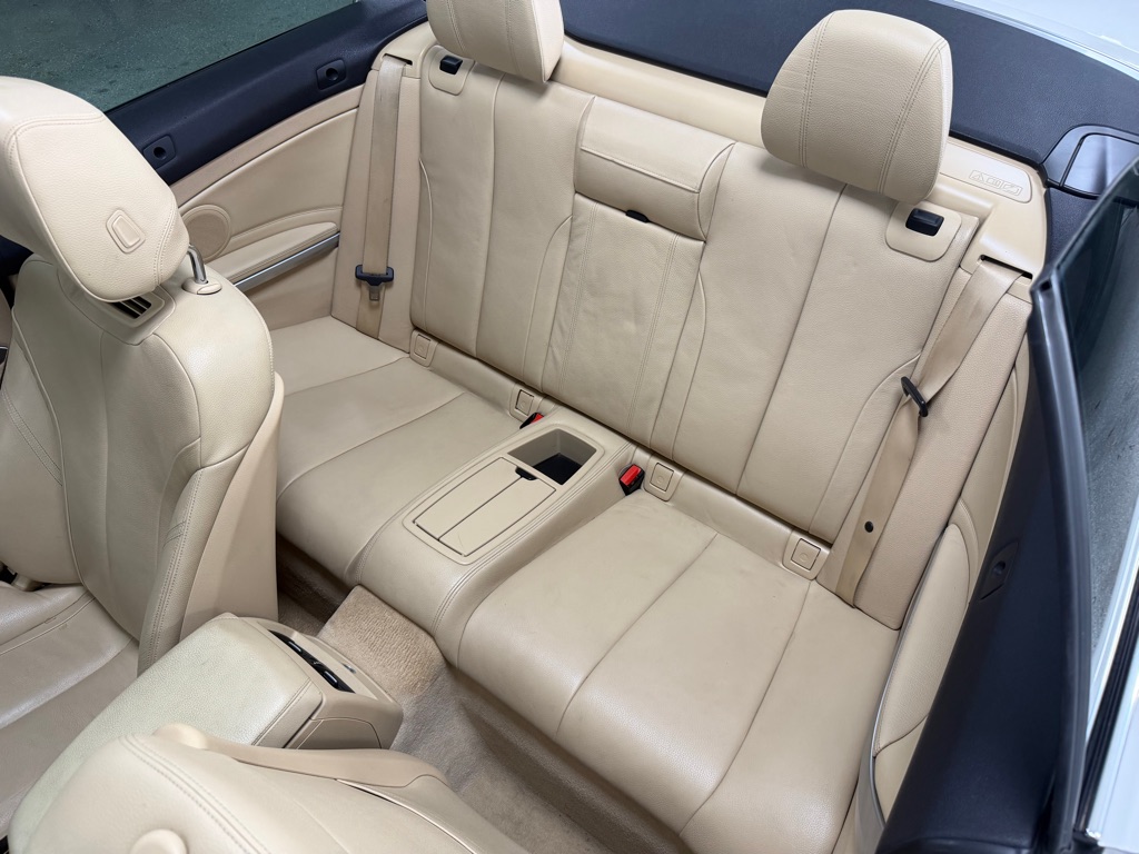 Photo 31 of this BMW 4 SERIES
