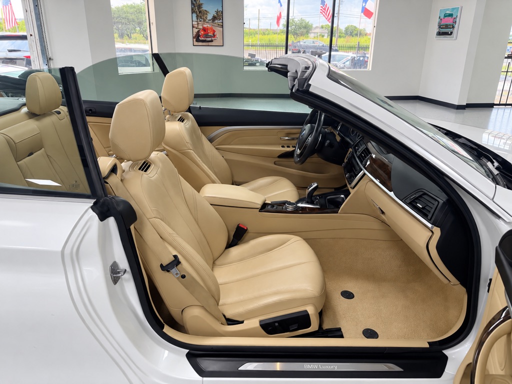 Photo 27 of this BMW 4 SERIES