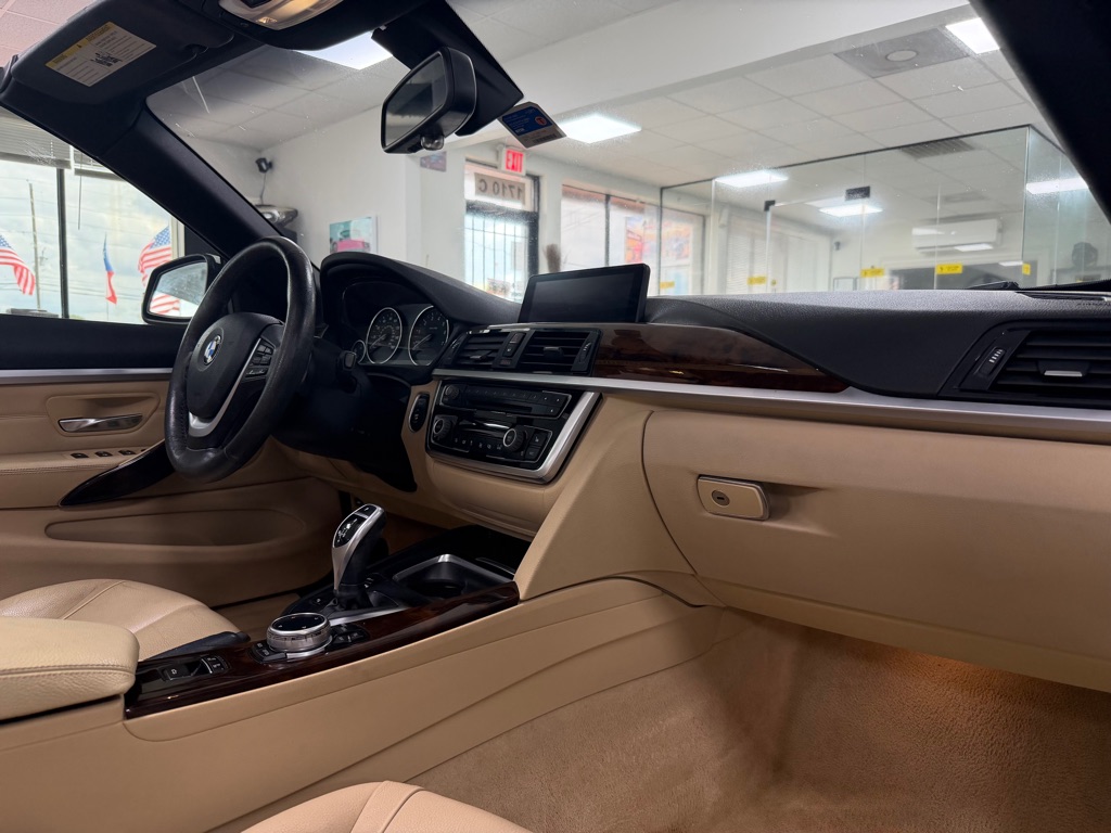 Photo 26 of this BMW 4 SERIES