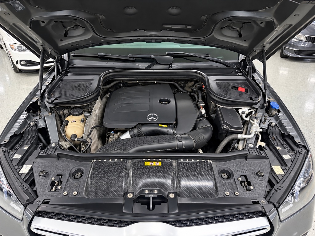 Photo 49 of this MERCEDES-BENZ GLE