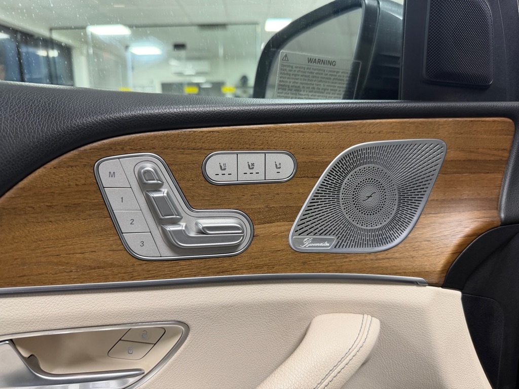 Photo 33 of this MERCEDES-BENZ GLE