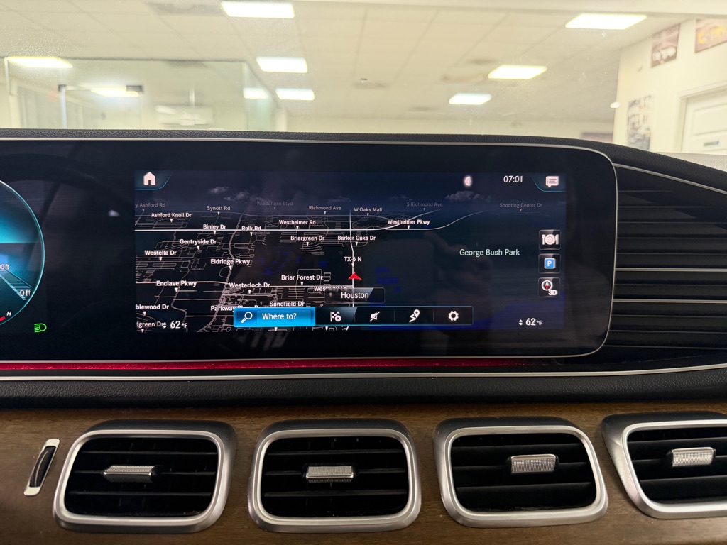 Photo 39 of this MERCEDES-BENZ GLE