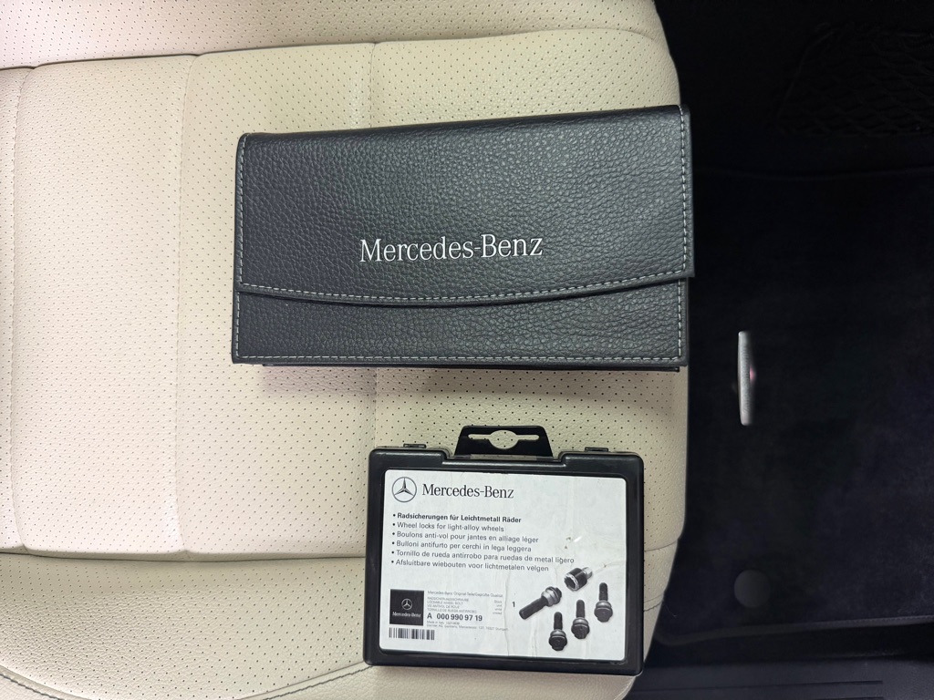 Photo 47 of this MERCEDES-BENZ GLE
