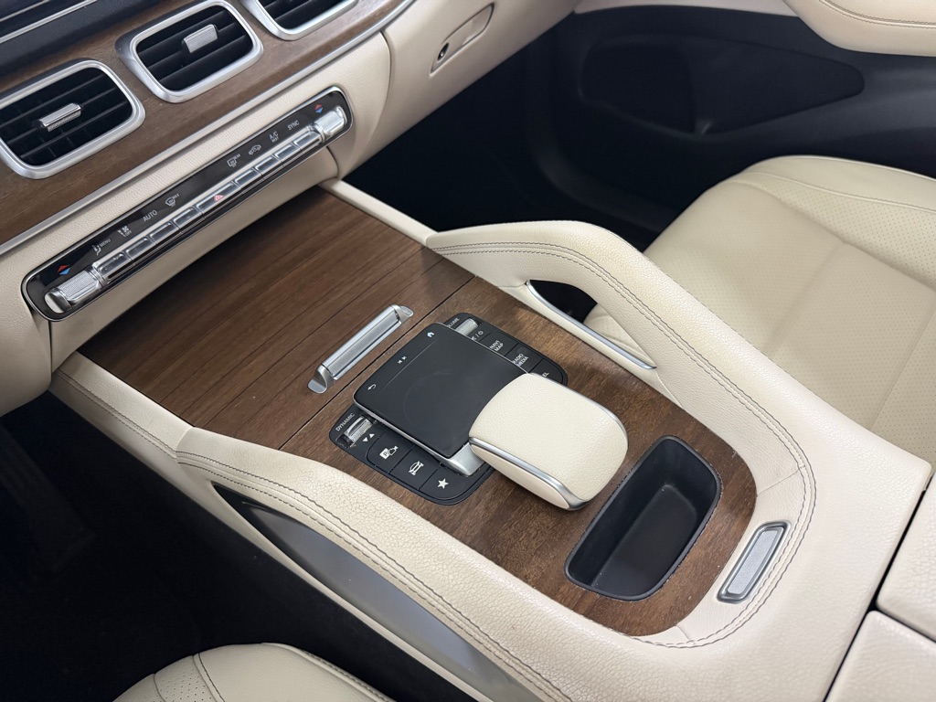 Photo 32 of this MERCEDES-BENZ GLE