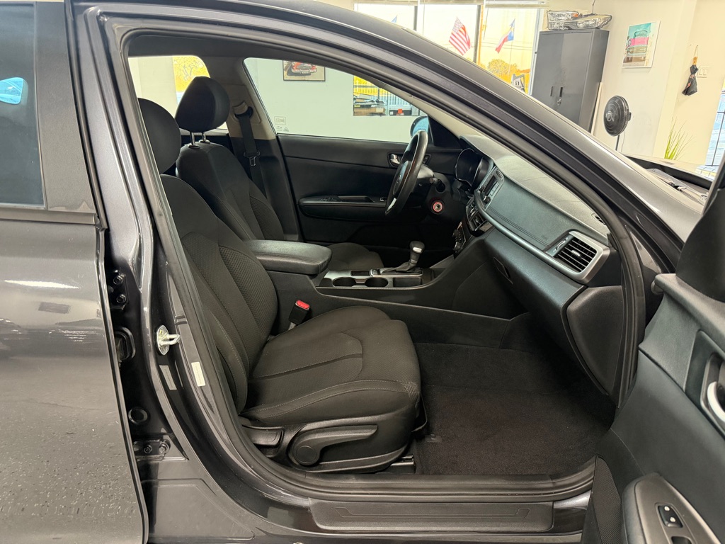 Photo 25 of this KIA OPTIMA