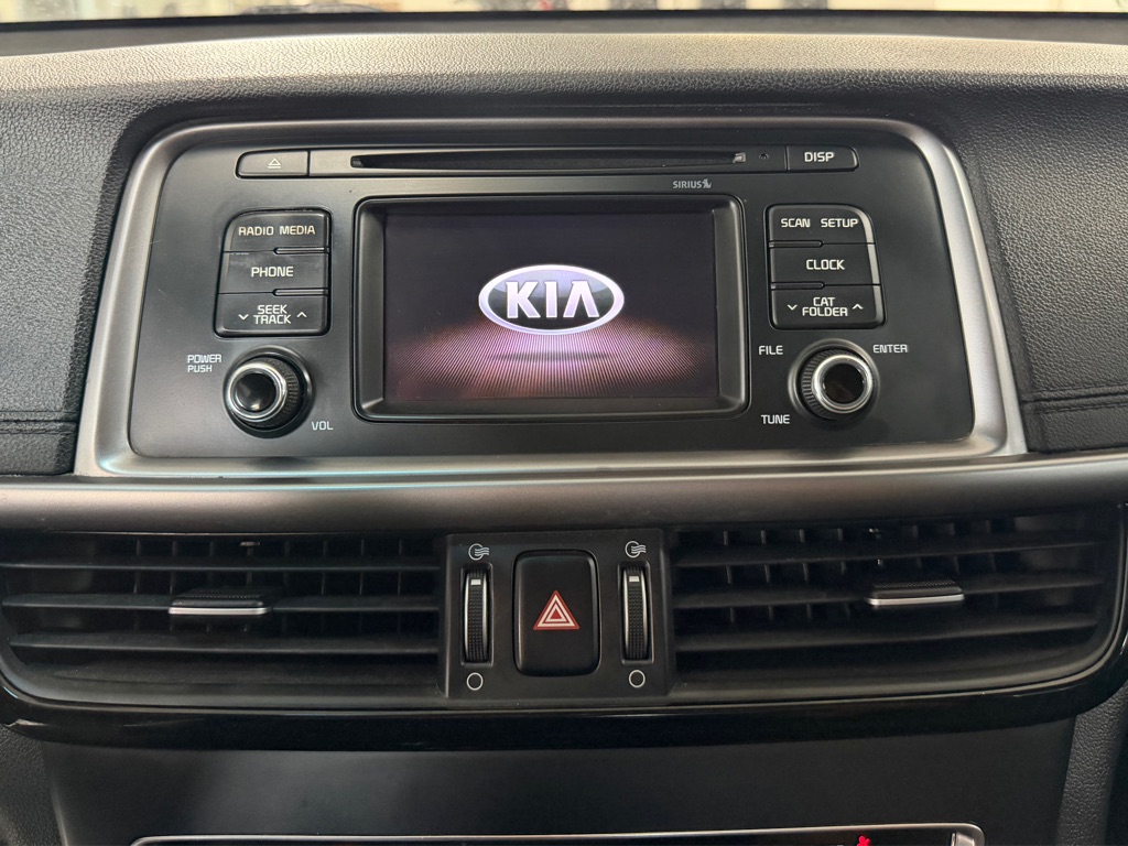 Photo 33 of this KIA OPTIMA