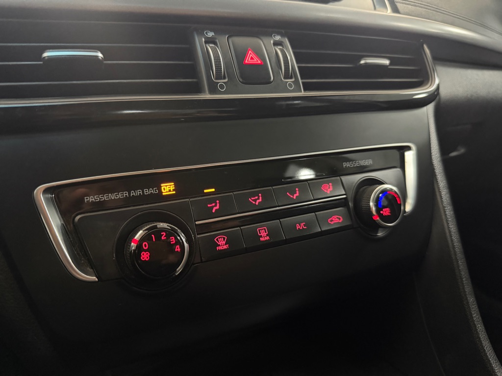 Photo 35 of this KIA OPTIMA