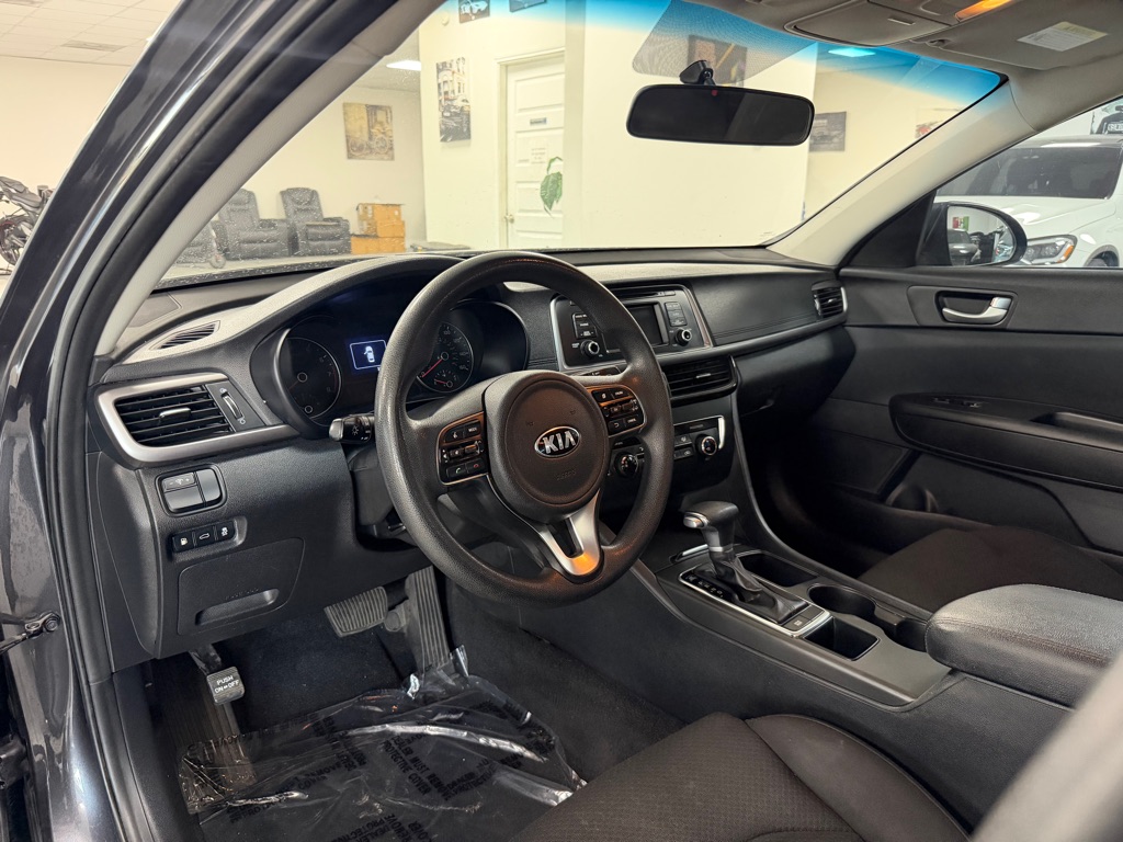 Photo 22 of this KIA OPTIMA