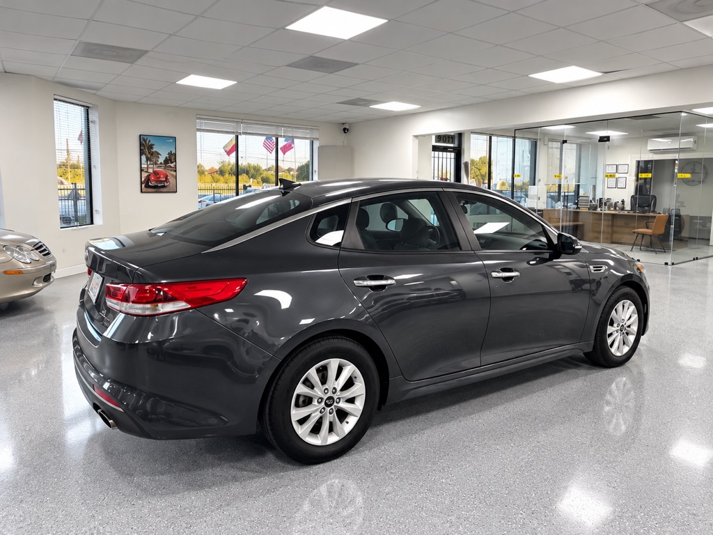 Photo 9 of this KIA OPTIMA