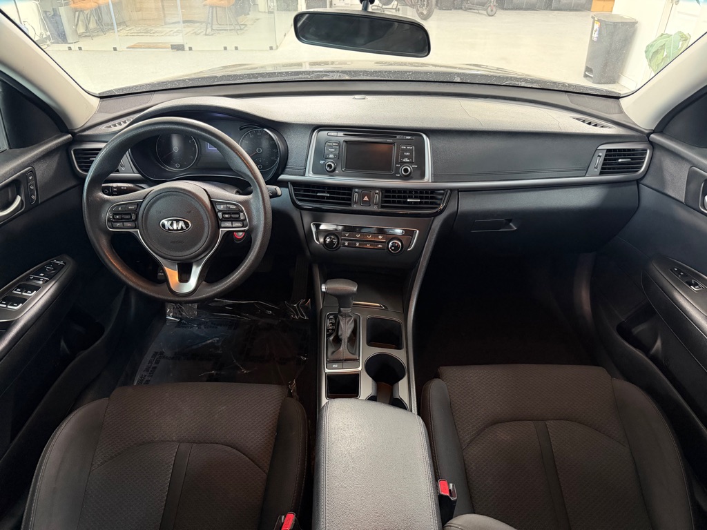 Photo 17 of this KIA OPTIMA