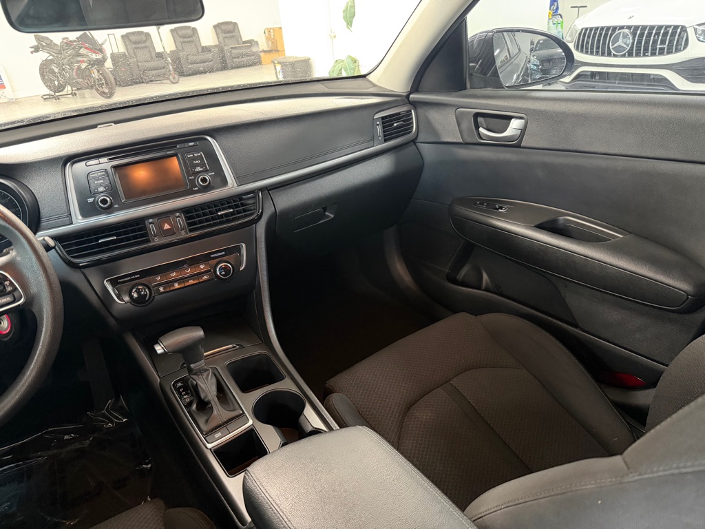 Photo 19 of this KIA OPTIMA