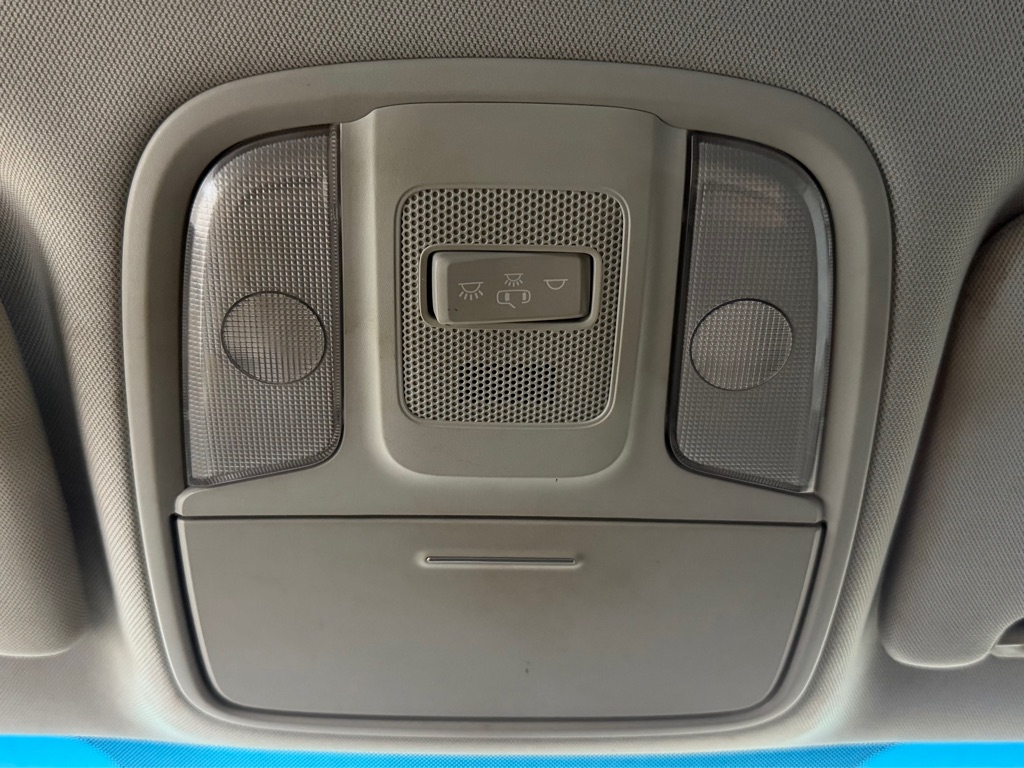 Photo 39 of this KIA OPTIMA