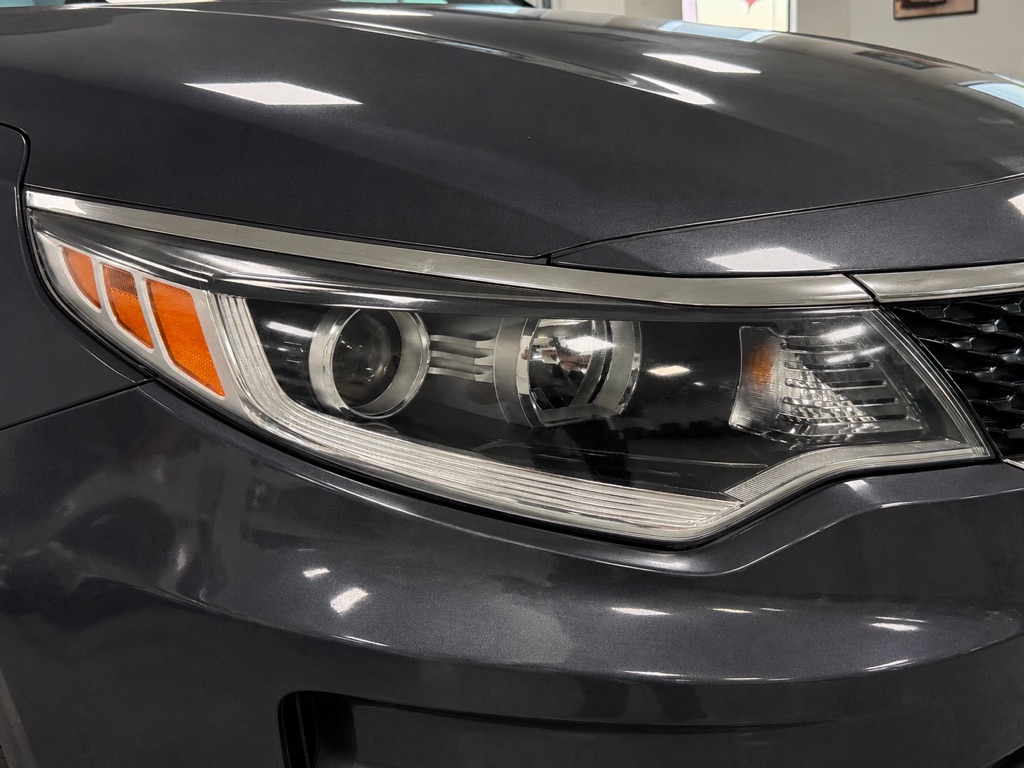 Photo 16 of this KIA OPTIMA
