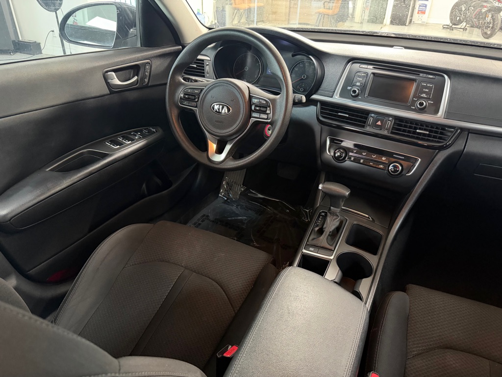 Photo 18 of this KIA OPTIMA