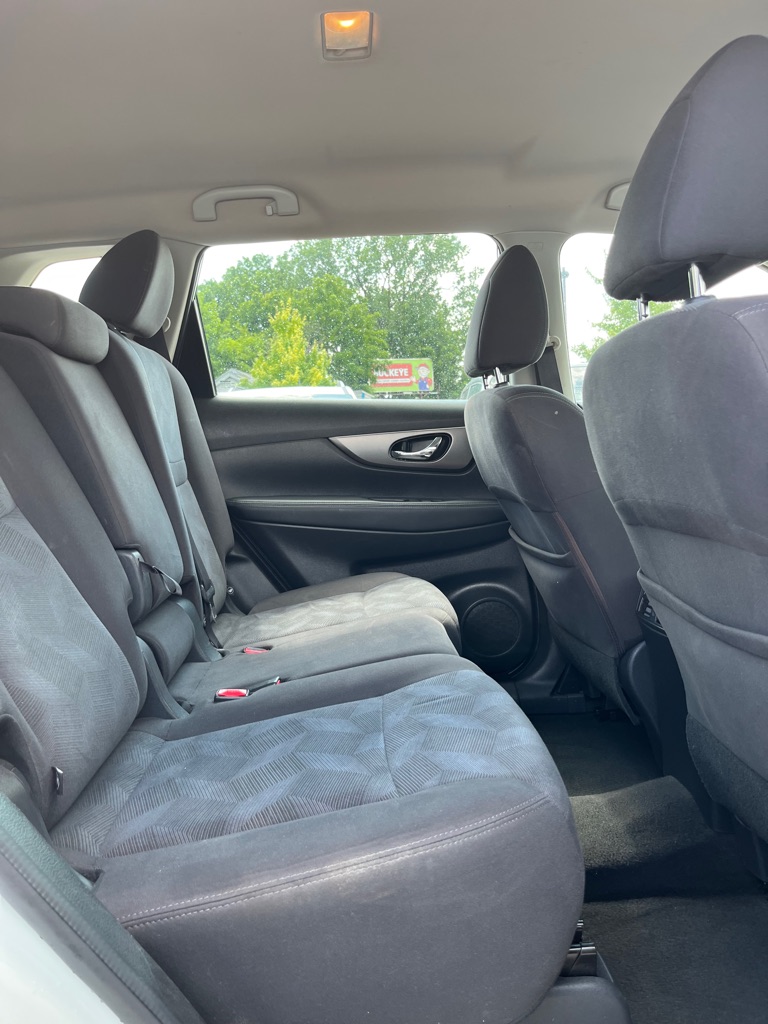 Photo 9 of this NISSAN ROGUE
