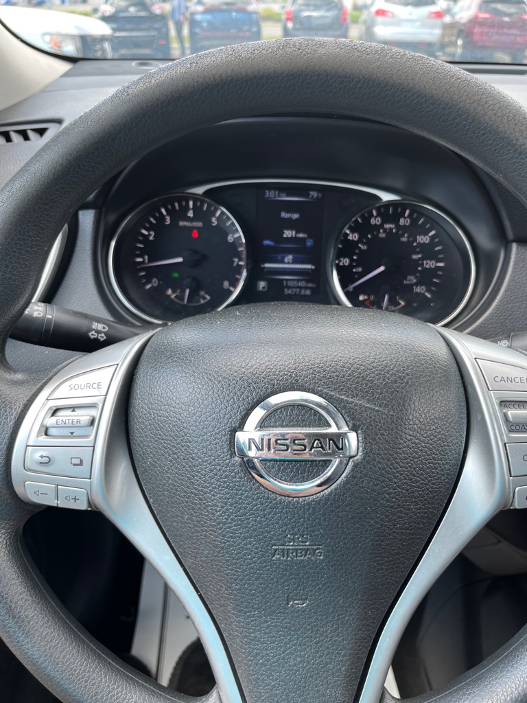 Photo 19 of this NISSAN ROGUE
