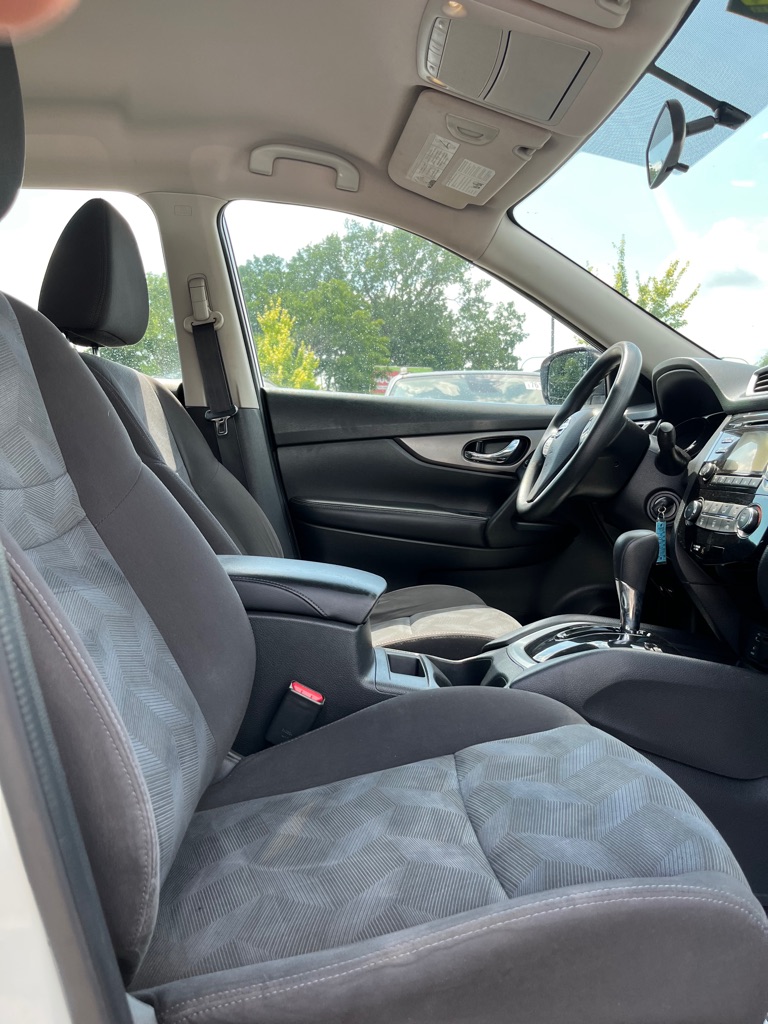Photo 7 of this NISSAN ROGUE