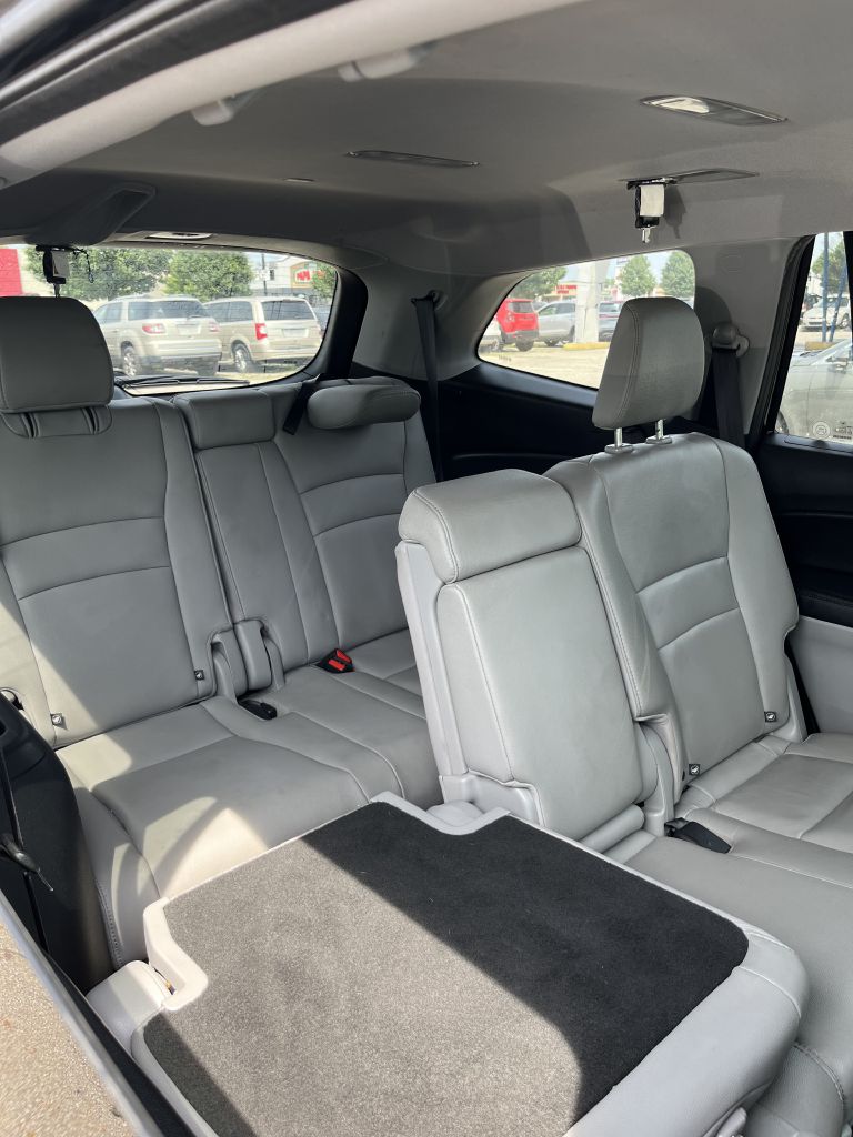 Photo 9 of this HONDA PILOT