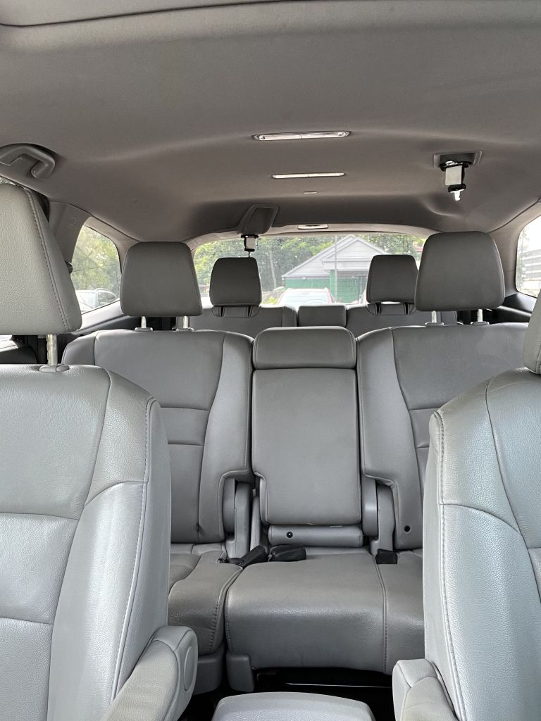 Photo 19 of this HONDA PILOT