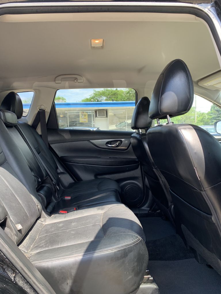 Photo 8 of this NISSAN ROGUE