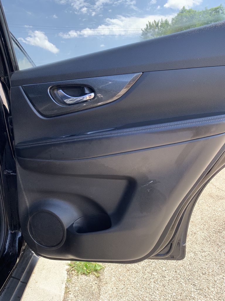 Photo 9 of this NISSAN ROGUE