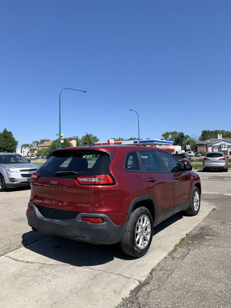 Photo 3 of this JEEP CHEROKEE
