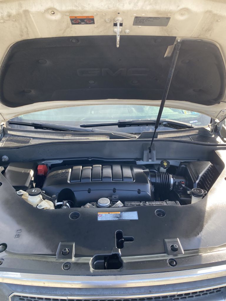 Photo 7 of this GMC ACADIA