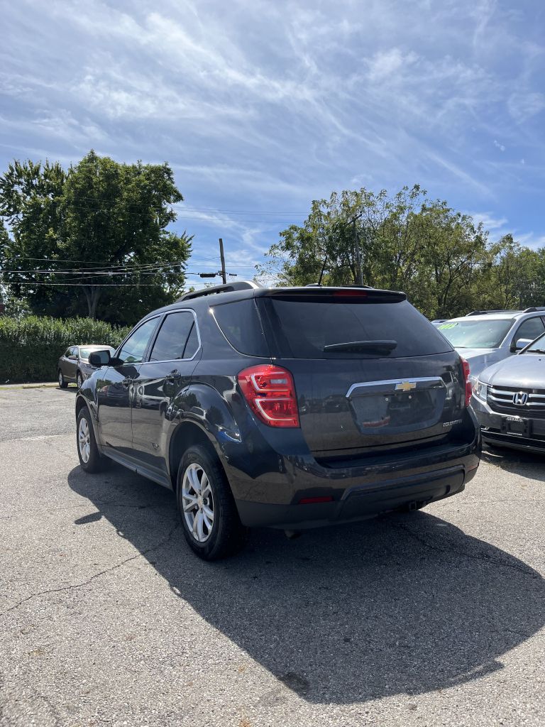 Photo 4 of this CHEVROLET EQUINOX