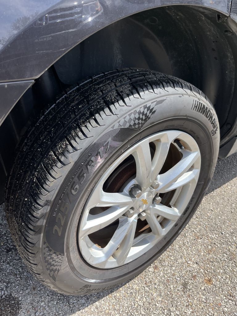Photo 15 of this CHEVROLET EQUINOX