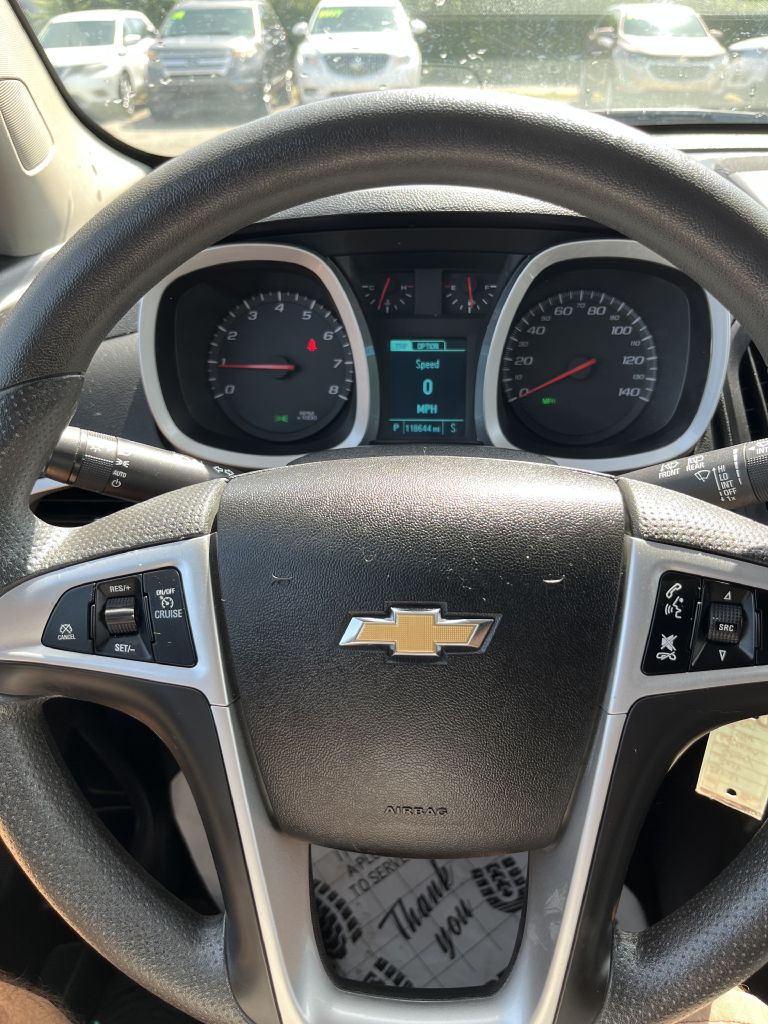 Photo 19 of this CHEVROLET EQUINOX