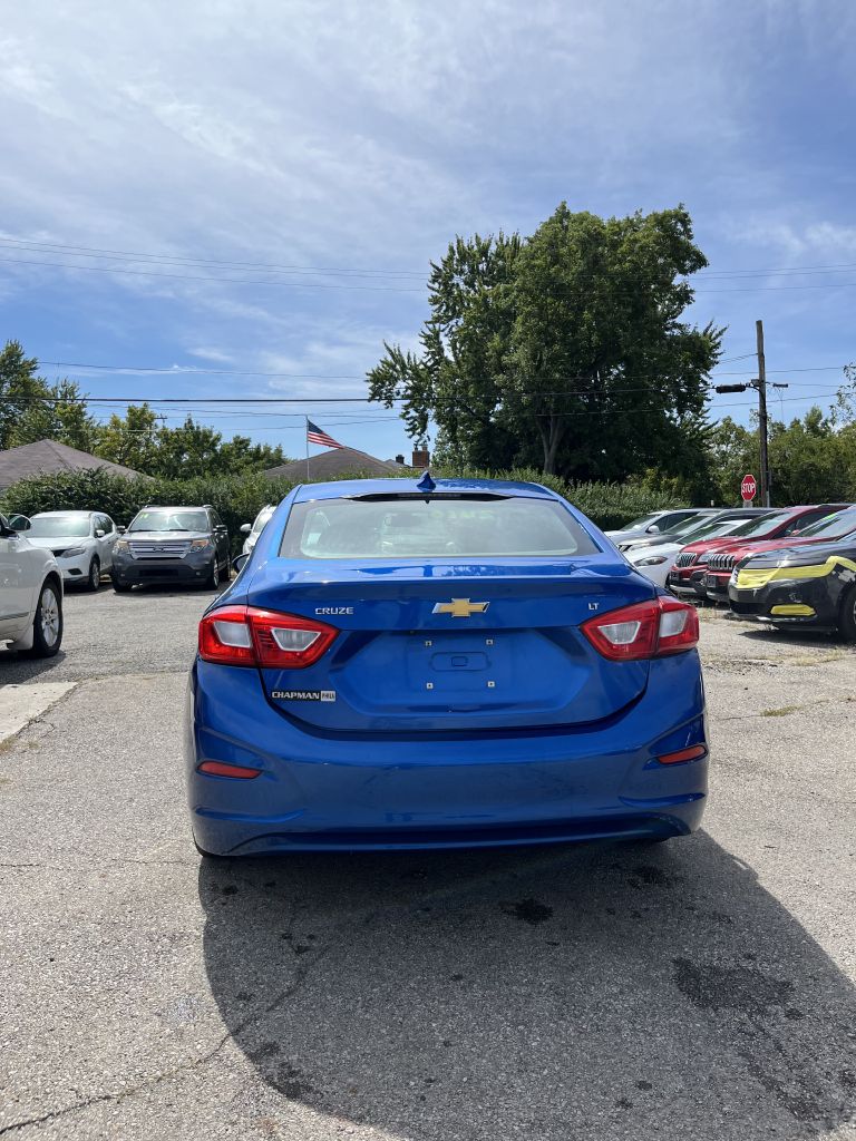 Photo 5 of this CHEVROLET CRUZE
