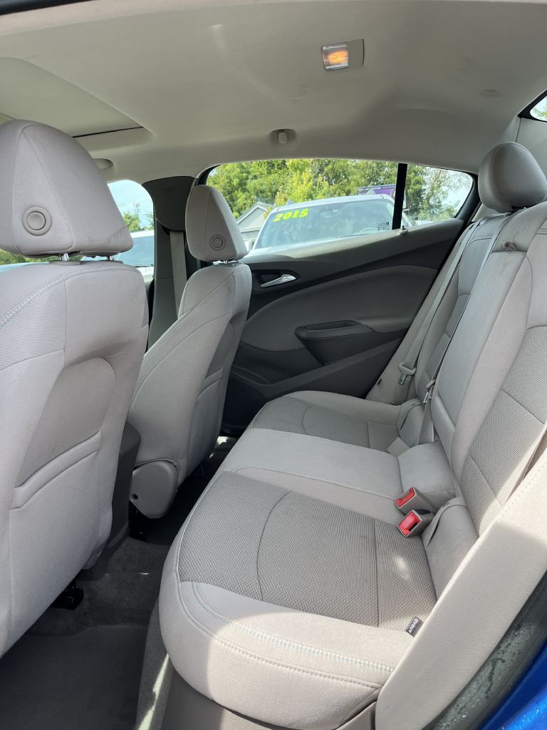 Photo 11 of this CHEVROLET CRUZE