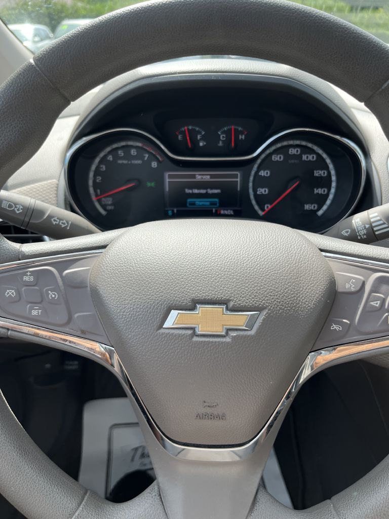 Photo 15 of this CHEVROLET CRUZE